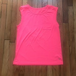 GapFit - Workout Tank Top!